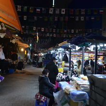 夜も賑やかな南大門市場