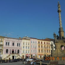 ドルニー広場と聖母マリア柱