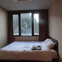 山側のお部屋です。