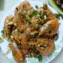 テイクアウトのエビ料理