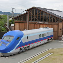 フリーゲージトレイン