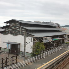 伊予西条駅に隣接する北館