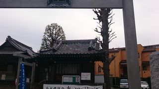 こじんまりとした境内