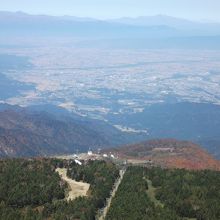 五名峰展望台からは米沢市街が　高度感がすごい！