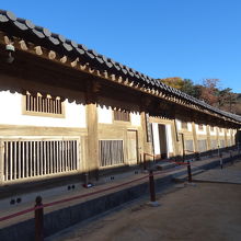 大蔵経を収蔵する建物