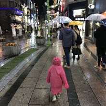 歩道も広くて歩きやすい光復路。