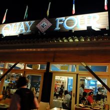 キー・フォーの出入口はこんな感じ。