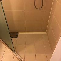 シャワールームが三角形？で狭く使いづらい