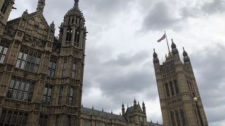 テムズ河沿いにあります。