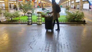 駅舎はつまらない建築物