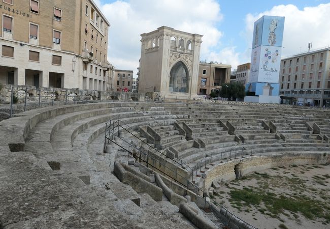 ロマーノ円形闘技場 クチコミ アクセス 営業時間 レッチェ フォートラベル