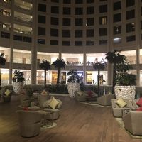 ホテルのロビーとても素敵です。