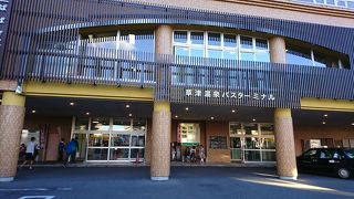 シャトルバスの発着所