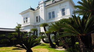 旧柳川藩主立花家別邸は国の名勝の日本庭園と明治の洋館があって必見