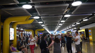 綺麗でコンパクトな空港