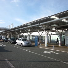 ターミナルビルはまだ新しいです！