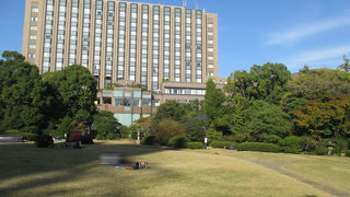 リーガロイヤルホテル東京のお庭の様です。