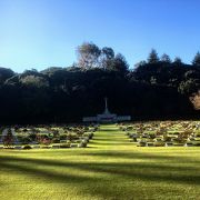 山手の墓地とは違う魅力があります