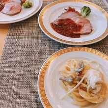 ローストビーフと生パスタ