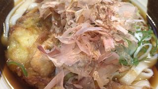 ホーム上のきしめん屋 住よしは便利た