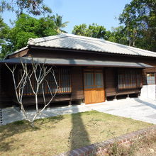 再建された日本様式の家屋、以前は無かったように思いました