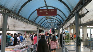 オレンジ線はプラケオ最寄港まで45分ほど