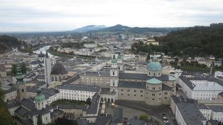 ザルツブルクカードが登城ケーブルカーの乗車券になります。