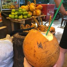 近くには軽食スタンドも