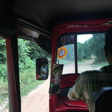 帰りはトゥクトゥクでバス停まで