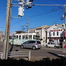 湯の川温泉を走る市電