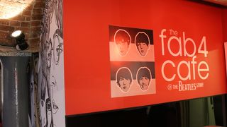 ビートルズ ストーリー 