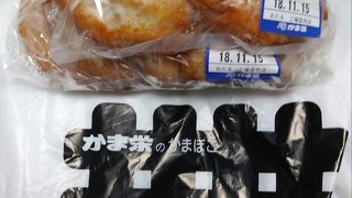 今すぐ１個食べたい時にはテーブル席で食べれます。