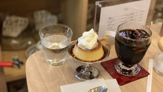 エキュートが充実ですが、ちょっと駅で商店街の外れにある豆電コーヒーなども、赤羽らしくていいです。