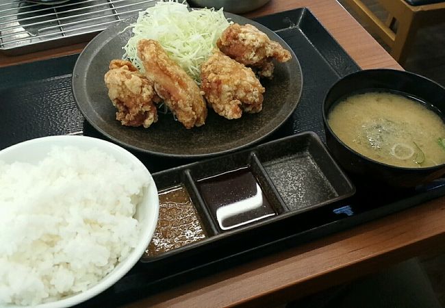 店内が油っぽい