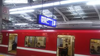 京急川崎から川崎大師に向かうローカル路線です