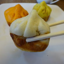 焼きショーロンポー。3種類あります。