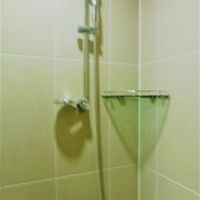 シャワーヘッドが可動式です。