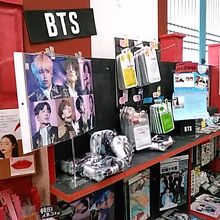 アイドルグッツ置いています