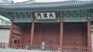 徳寿宮の入り口