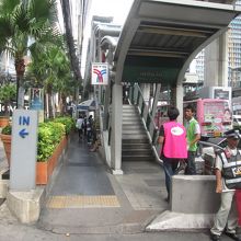 プルンチット駅 (BTS)