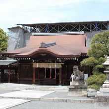 城南宮本殿は修理中でした