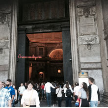 どの角度からみても素敵な建造物