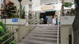 明るい雰囲気のお店