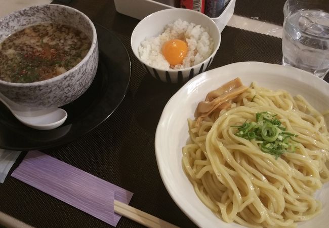 ビストロの様なラーメン屋