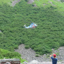 長野県警山岳救助隊のヘリコプター