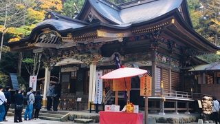 秩父鉄道長瀞駅から、徒歩８～９分です。