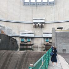 最下部の放流る場所です