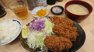 いつも行列ができてるとんかつや