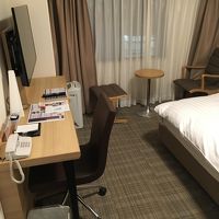 テレビは角度が変えられました。