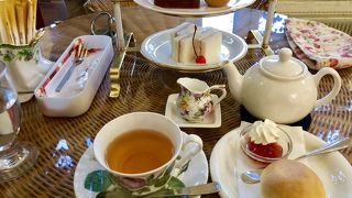 優雅にアフタヌーンティ